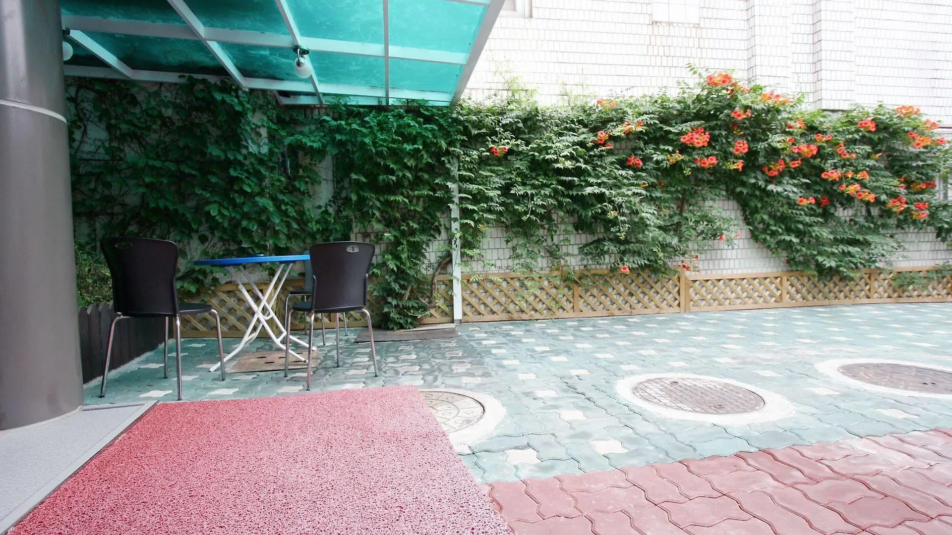 Amiga Inn Seoul Hotel 3*,